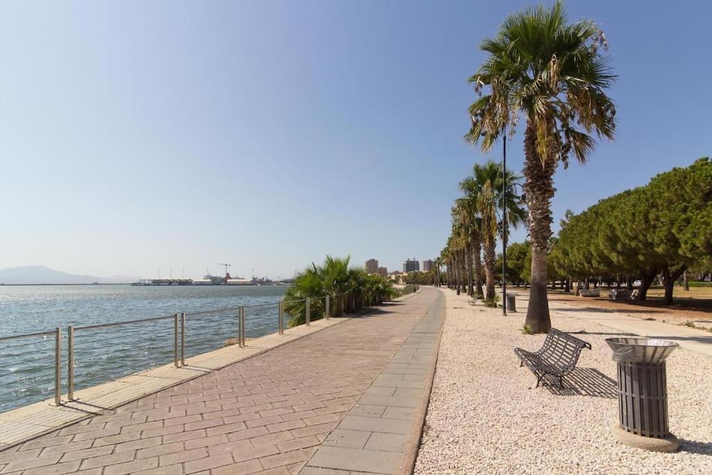 Houseboat Sardinia Suite Cagliari Bagian luar foto