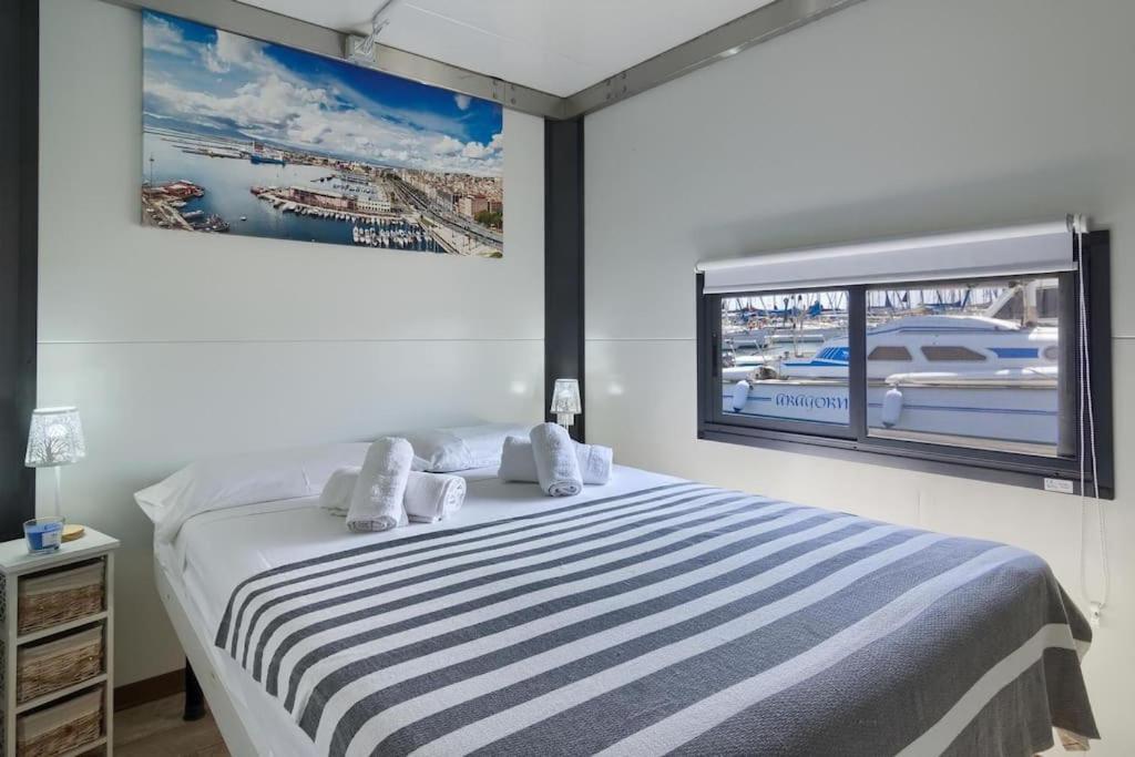 Houseboat Sardinia Suite Cagliari Bagian luar foto